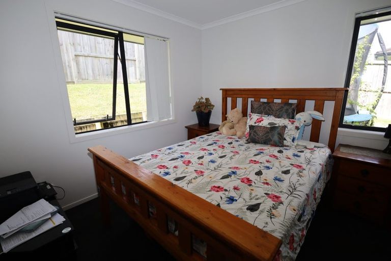Photo of property in 10 Herring Place, Omokoroa, 3114