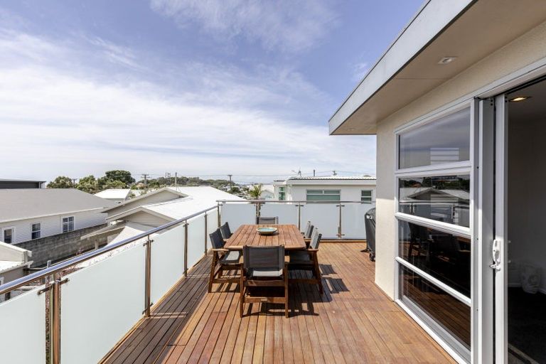 Photo of property in 22a Belt Road, Moturoa, New Plymouth, 4310