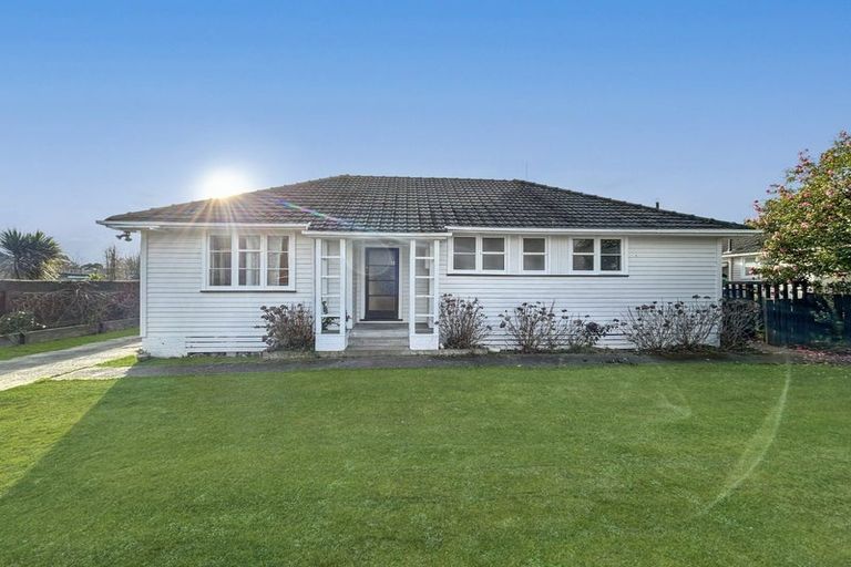 Photo of property in 641 Featherston Street, Roslyn, Palmerston North, 4414
