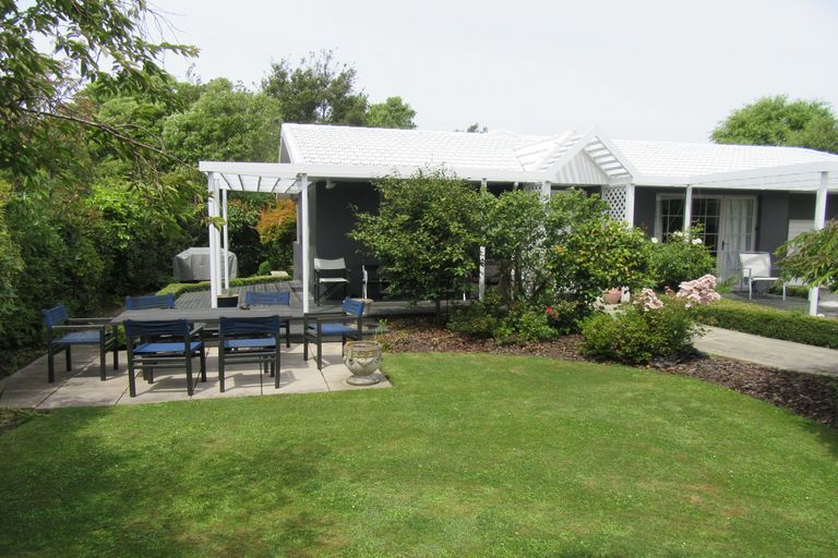 Photo of property in 17 Churchill Place, Waimate, 7924