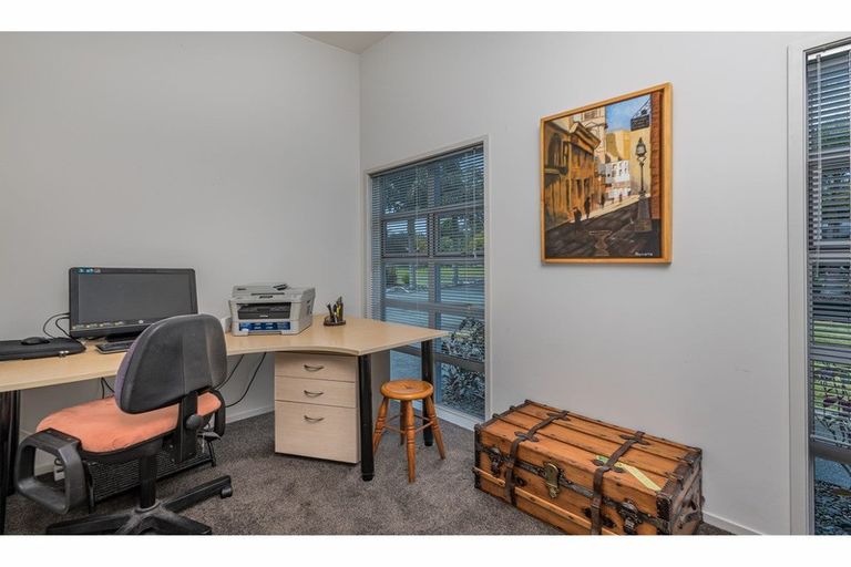 Photo of property in 1 Kotare Heights, Kerikeri, 0230