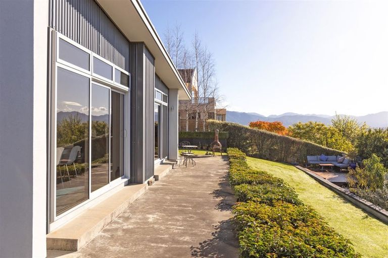 Photo of property in 8 Ridgetop Rise, Fairhall, Blenheim, 7272