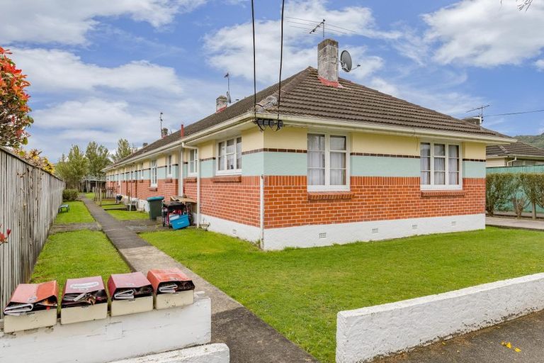 Photo of property in 11 Stephen Street, Trentham, Upper Hutt, 5018