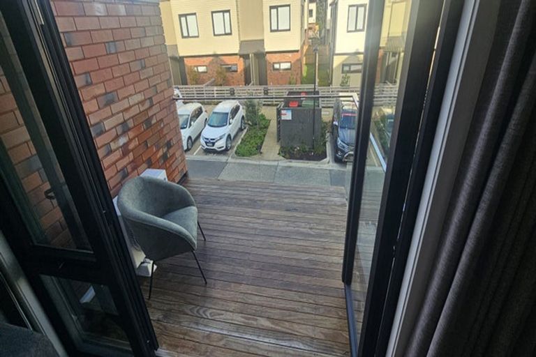 Photo of property in 38 Te Puketoka Lane, Mangere, Auckland, 2022