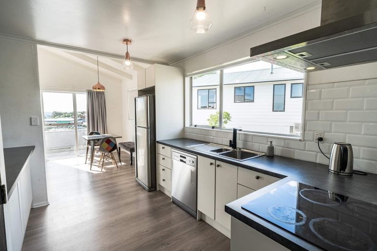 Photo of property in 12 Toporoa View, Ascot Park, Porirua, 5024
