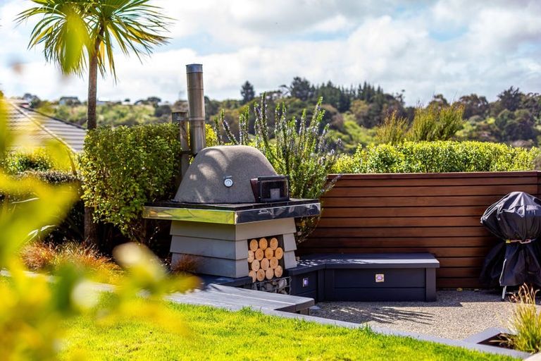 Photo of property in 17 Dusky Crescent, Aotea, Porirua, 5024