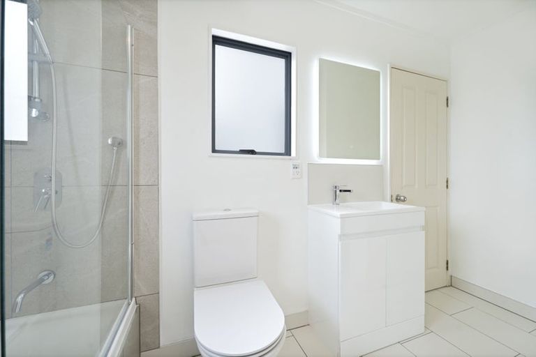 Photo of property in 9 Butia Avenue, Henderson, Auckland, 0612