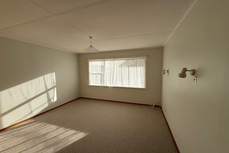 Photo of property in 120 Weraroa Road, Levin, 5510