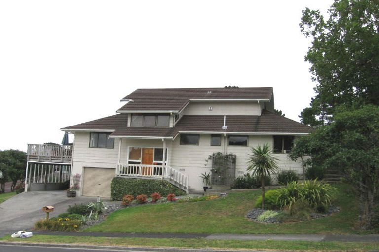 Photo of property in 39 Jacaranda Avenue, Beach Haven, Auckland, 0626