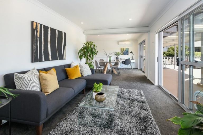 Photo of property in 47 Pah Road, Cockle Bay, Auckland, 2014