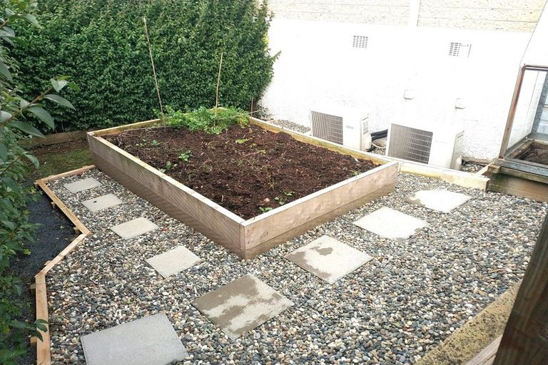 Photo of property in 18 Hanlon Street, Halfway Bush, Dunedin, 9010