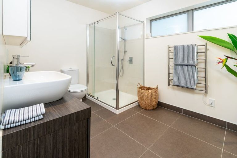 Photo of property in 58 Tiketike Way, Brooklyn, Wellington, 6021