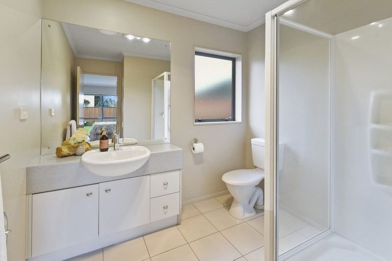 Photo of property in 6 Fergy Crescent, Wattle Downs, Auckland, 2103