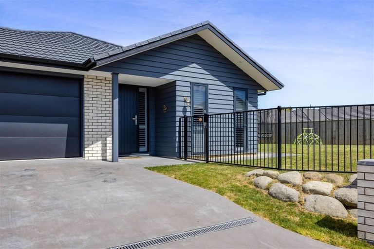 Photo of property in 8 The Terrace, Bell Block, New Plymouth, 4312