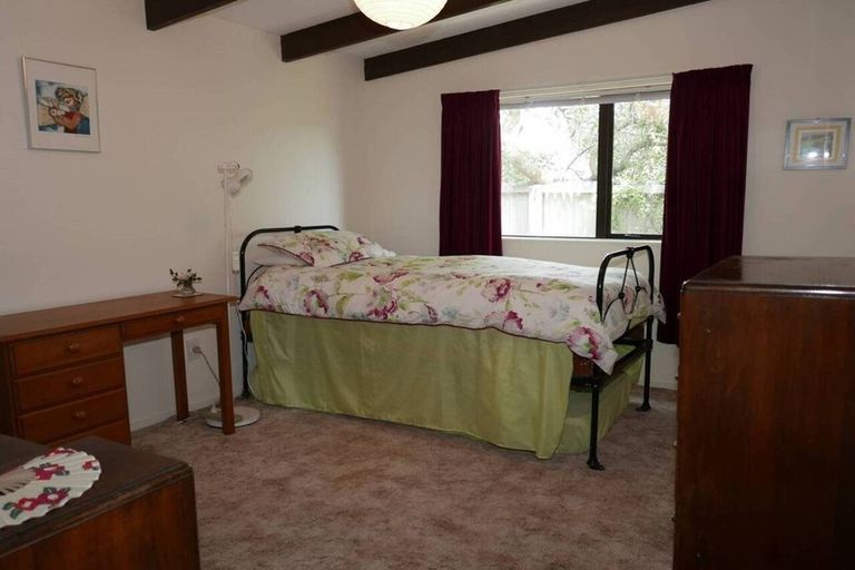 Photo of property in 2/58 Marlow Road, Aranui, Christchurch, 8061