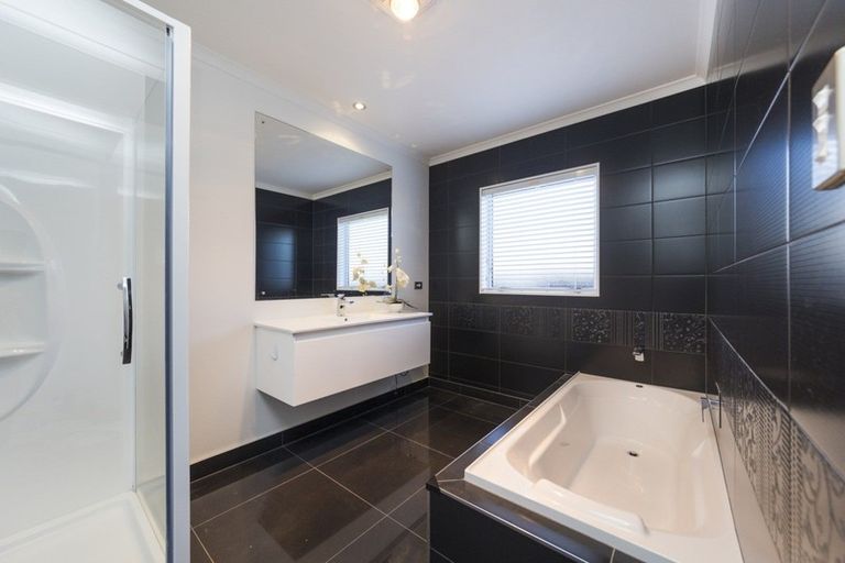 Photo of property in 14 Doncaster Court, Awapuni, Palmerston North, 4412