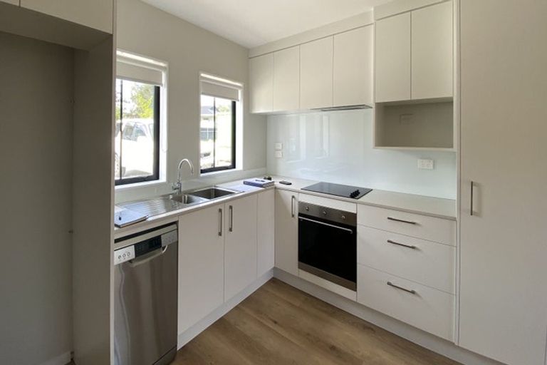 Photo of property in 12/15 Sunhill Road, Sunnyvale, Auckland, 0612