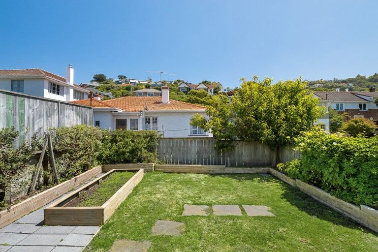 Photo of property in 28 Cliffs Road, Saint Clair, Dunedin, 9012