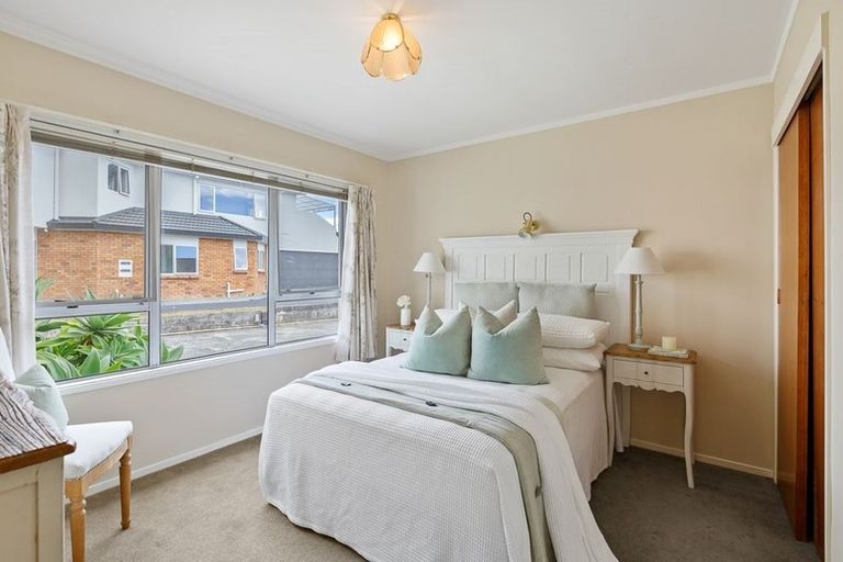 Photo of property in 5/116a Mokoia Road, Chatswood, Auckland, 0626