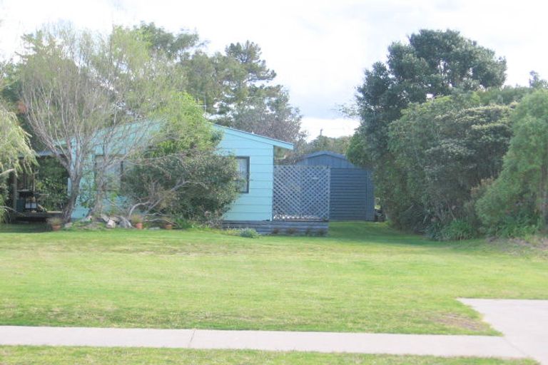 Photo of property in 205 Rangi Avenue, Whangamata, 3620