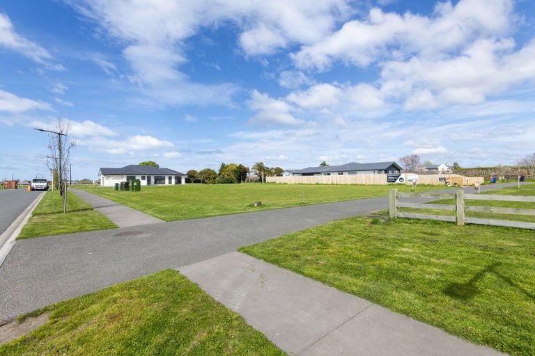 Photo of property in 10 Allan Avenue, Makauri, 4071