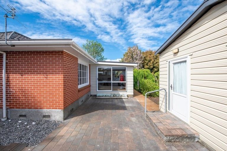 Photo of property in 9 Kyeburn Place, Avonhead, Christchurch, 8042