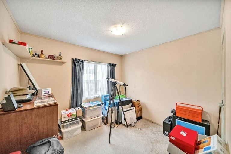 Photo of property in 2 Romilly Court, Papakura, 2110