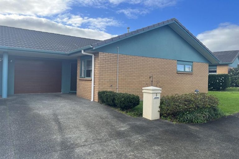 Photo of property in Waimanu Bay Village, 3/1 Piriti Drive, Te Atatu Peninsula, Auckland, 0610