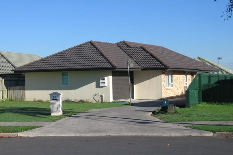 Photo of property in 11 Blowers Place, Flat Bush, Auckland, 2019