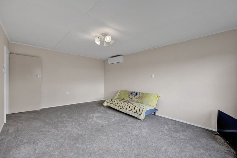 Photo of property in 1352 Devon Road, Brixton, Waitara, 4382