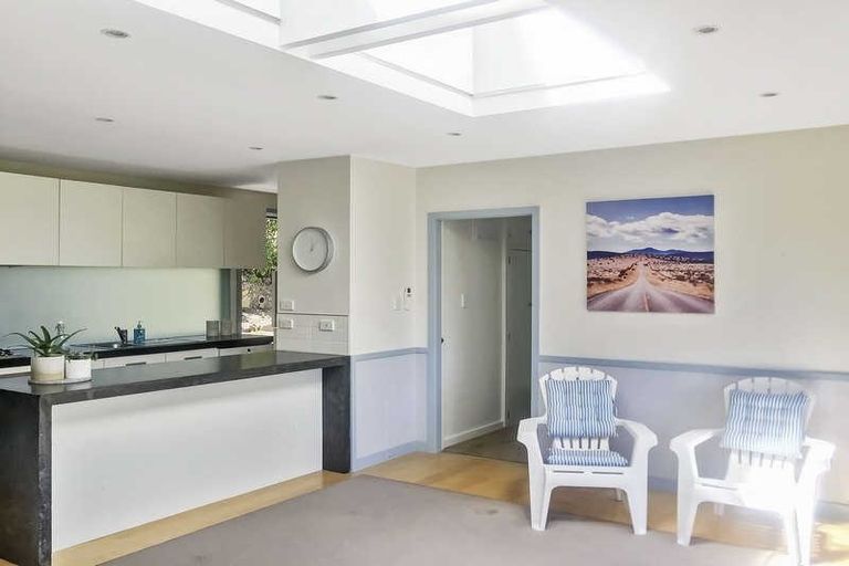 Photo of property in 24 Park Terrace, Corsair Bay, Lyttelton, 8082