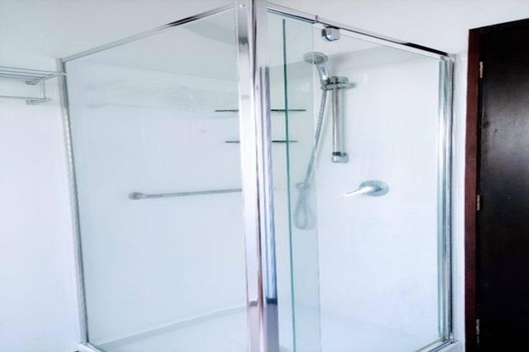 Photo of property in 1/268 Forrest Hill Road, Forrest Hill, Auckland, 0620