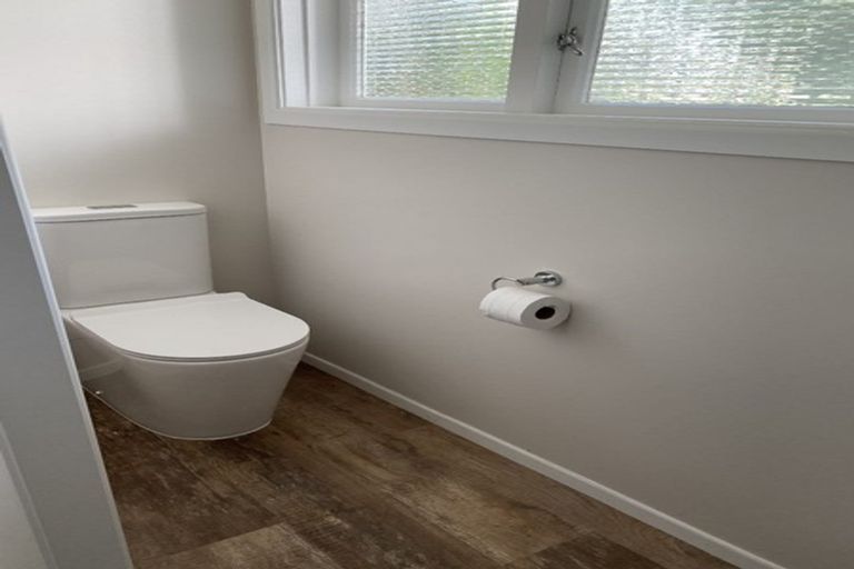 Photo of property in 15 Pekanga Road, Normandale, Lower Hutt, 5010