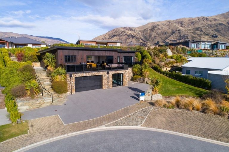 Photo of property in 30 Niger Street, Wanaka, 9305