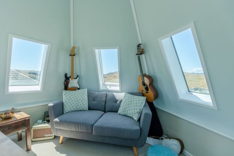 Photo of property in 1 Truro Road, Camborne, Porirua, 5026