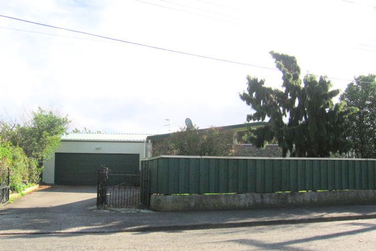 Photo of property in 345 Riverside Drive, Fairfield, Lower Hutt, 5011