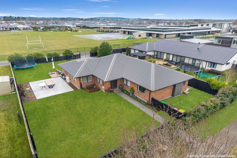 Photo of property in 114 Pegasus Boulevard, Pegasus, 7612