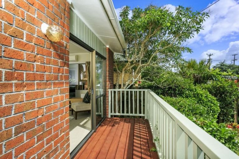 Photo of property in 1/26 Corunna Road, Milford, Auckland, 0620