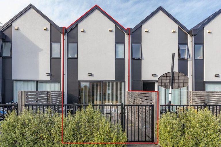 Photo of property in 16/17 Warwick Street, Richmond, Christchurch, 8013