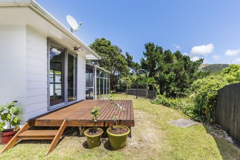 Photo of property in 24 John Witton Drive, Crofton Downs, Wellington, 6035