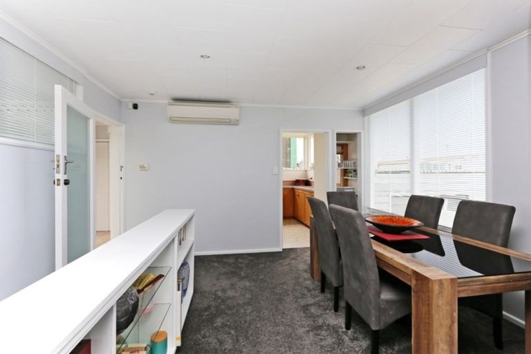 Photo of property in 3 Oliver Road, Hospital Hill, Napier, 4110