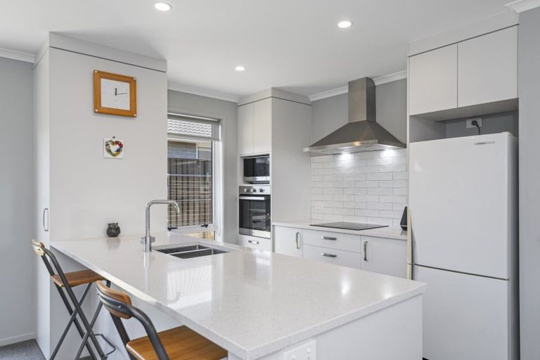 Photo of property in 8 Pioneer Crescent, Omokoroa, 3114