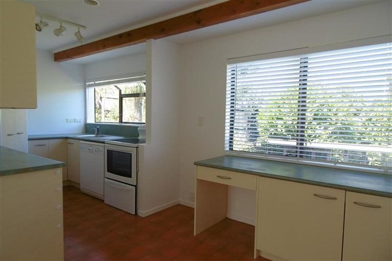 Photo of property in 2/17 Glamorgan Drive, Torbay, Auckland, 0630