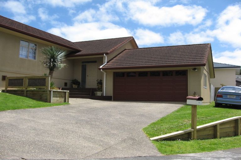 Photo of property in 4 Tom Keven Way, Pukekohe, 2120