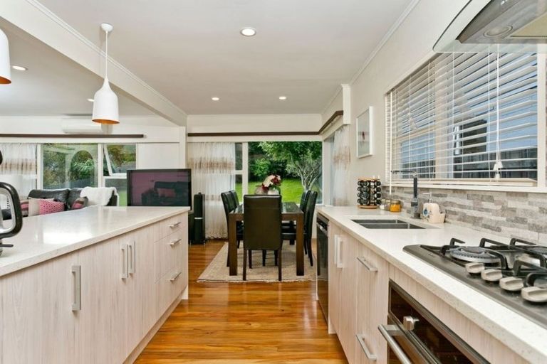 Photo of property in 18 Bentley Avenue, Glenfield, Auckland, 0629