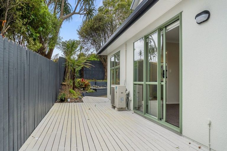 Photo of property in 6 Chadlington Avenue, Henderson, Auckland, 0612