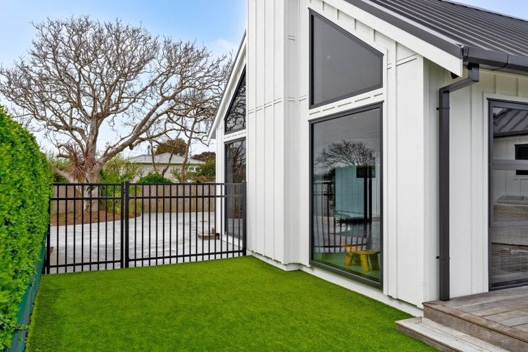 Photo of property in 30 Princess Street, Martinborough, 5711