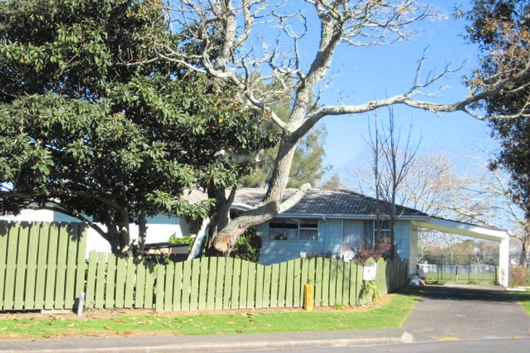 Photo of property in 7 Liddy Place, Papakura, 2110