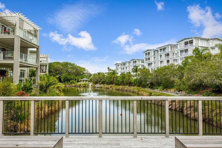 Photo of property in 107 Panorama Heights, Orewa, 0931