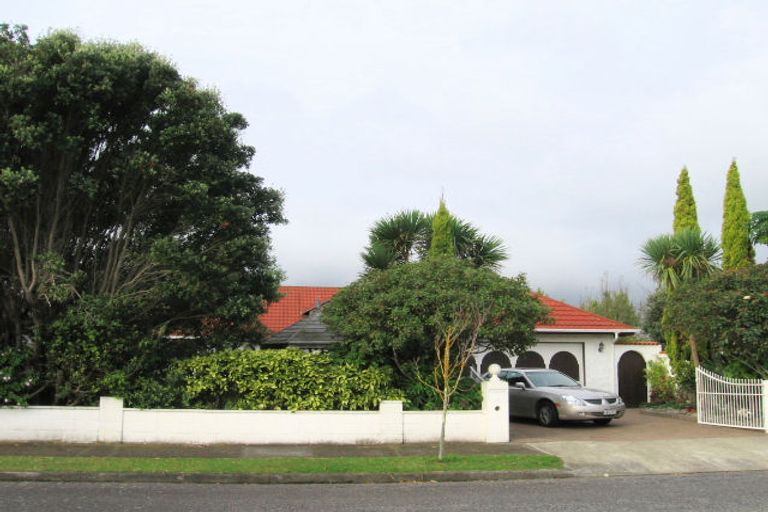 Photo of property in 4 Alexander Street, Waikanae, 5036